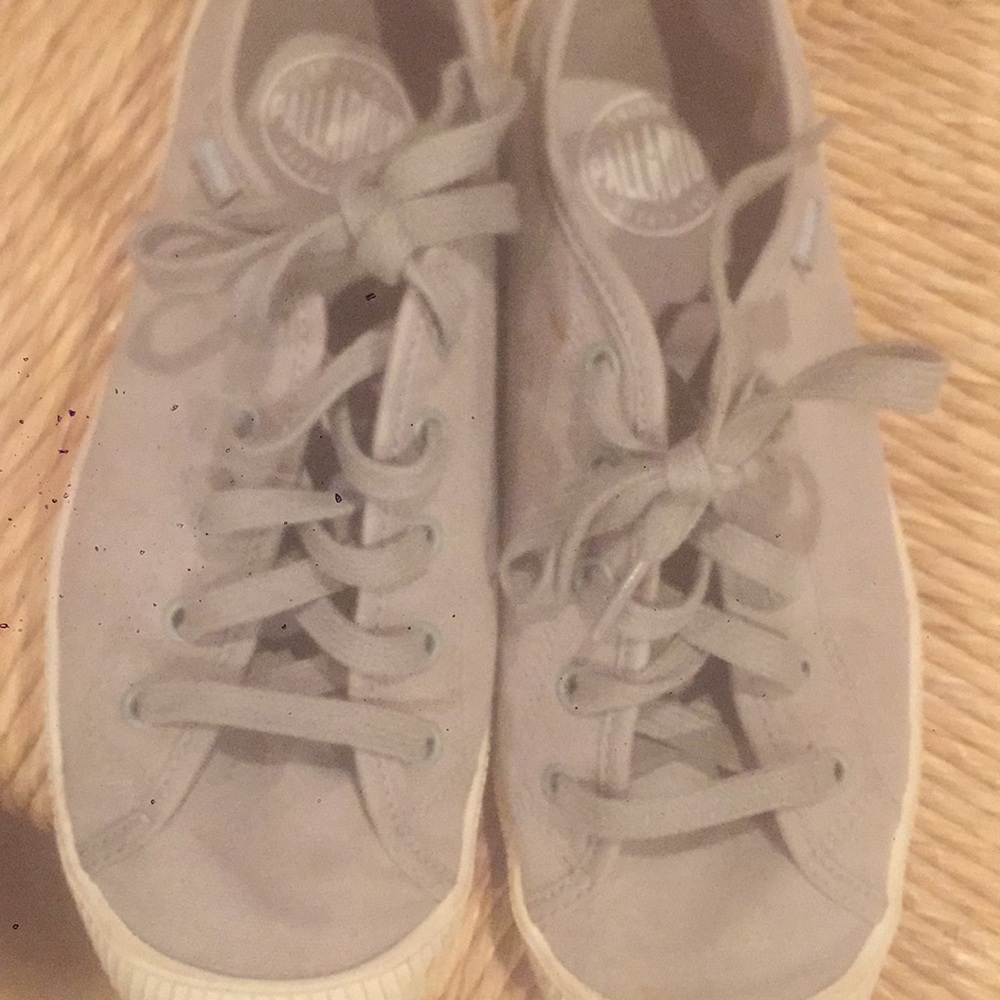 Women's 8.5 Palladium Sneakers/Shoes